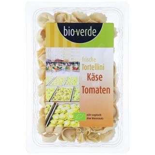 Tortellini mit Käse & Tomaten